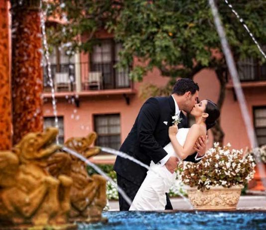 7 Questions to Ask Before Hiring Your Wedding Photographer