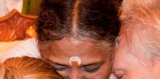 39 Million Hugs and Counting – Amma Visits US, Toronto