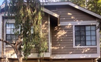 Hispanic Homeowner Follows A Step-By-Step Plan to Buy A House