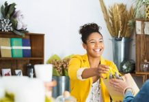 The Benefits of Shopping Small This Holiday Season